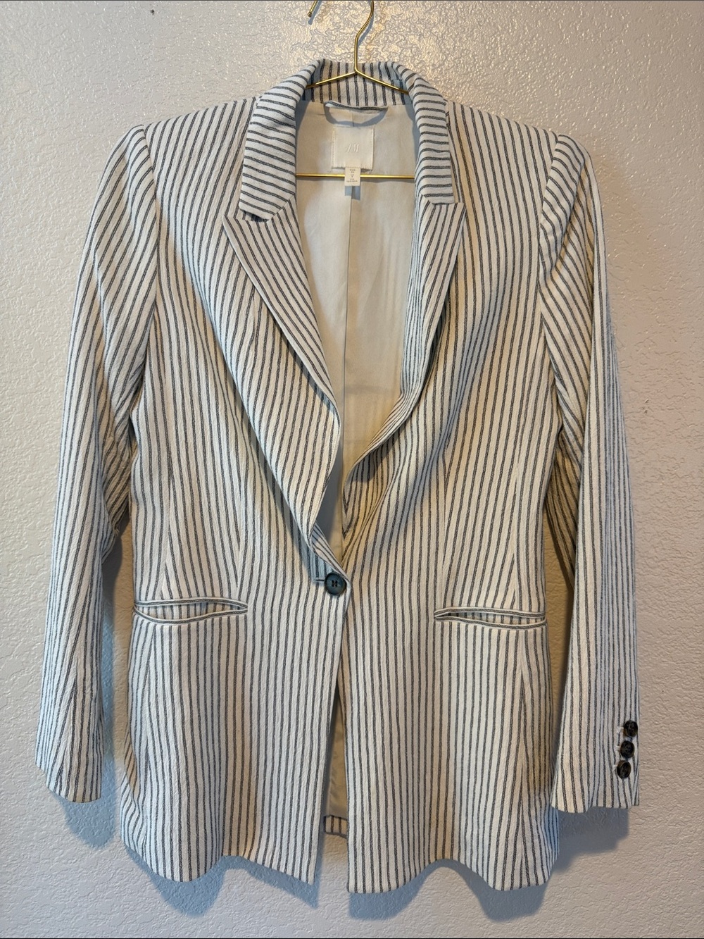 H&M White and Black Pinstripe Blazer